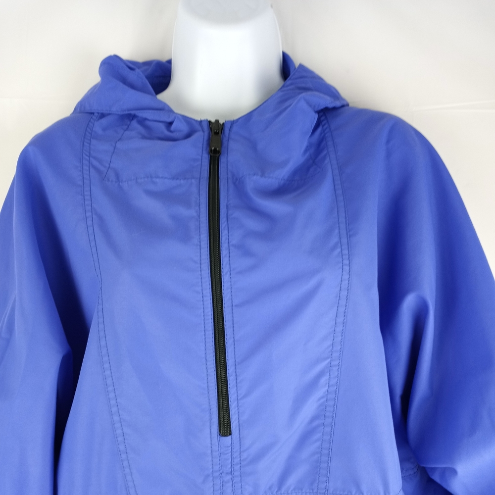 Woolrich Woman's Windbreaker Size Medium